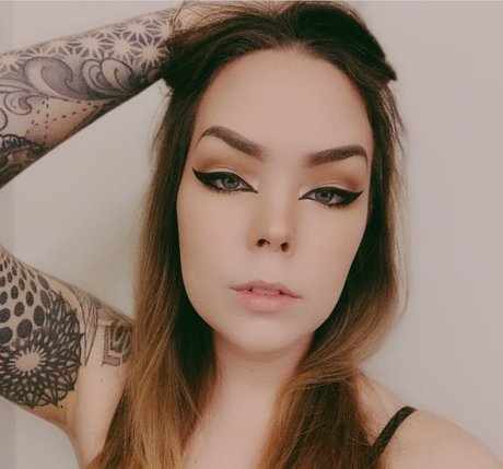 milf glasses onlyfans beautiful picture