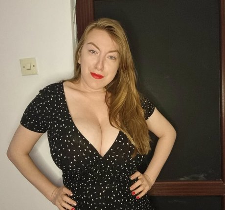 shemale handjob onlyfans hot naked galleries