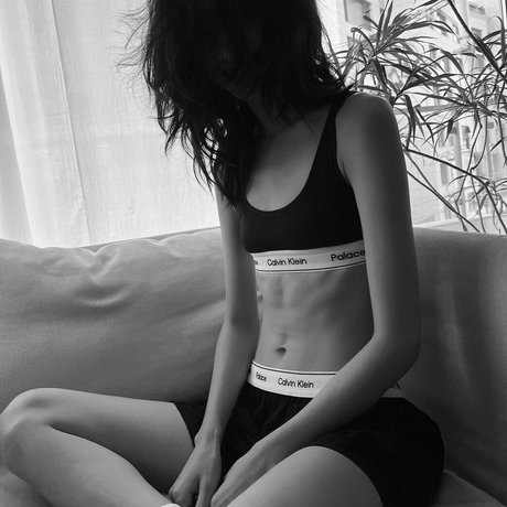 Jung Ho yeon erotic model img