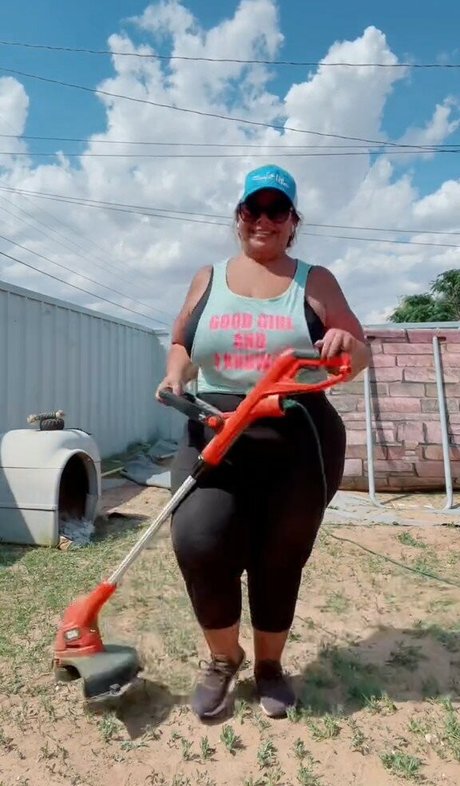 SueAnn model beautiful pictures