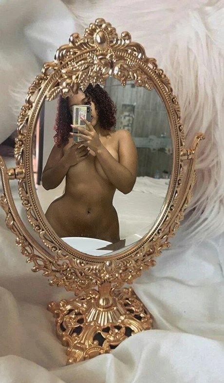 Maria Jose Vergara model art picture