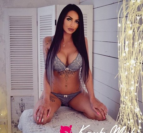 YakuzaMedusa exclusive model picture