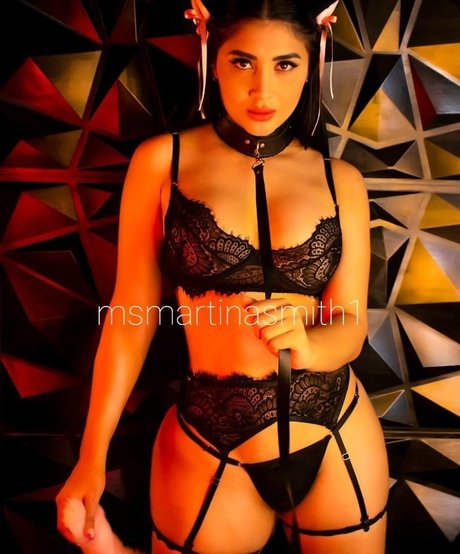 Martina Smith model high quality pic