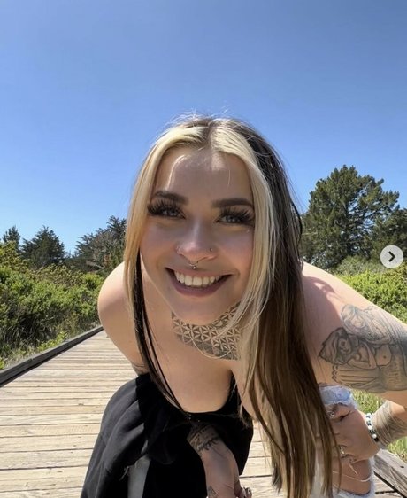 Madison Banks nudes model photo