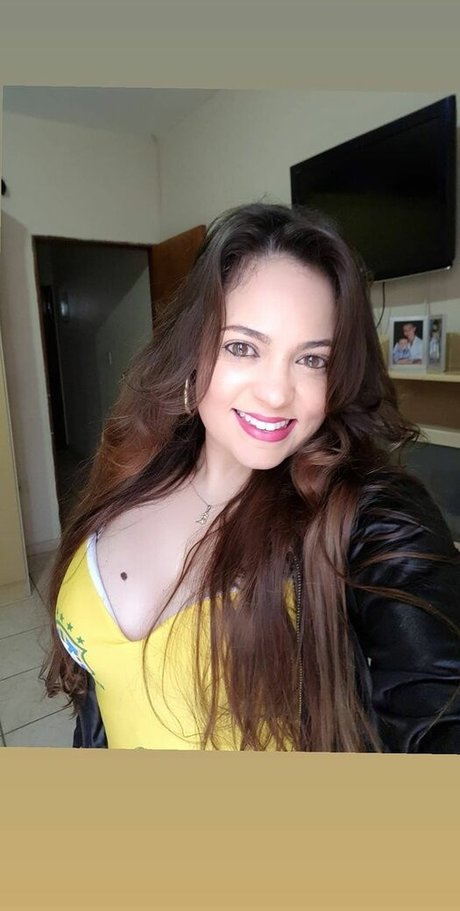 Claudia Trindade model best archive