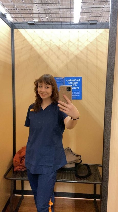 Gulliblecream288 star adult pic