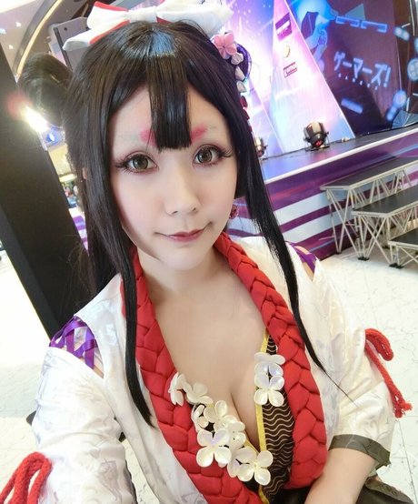 OnniesM nude pornstar photo