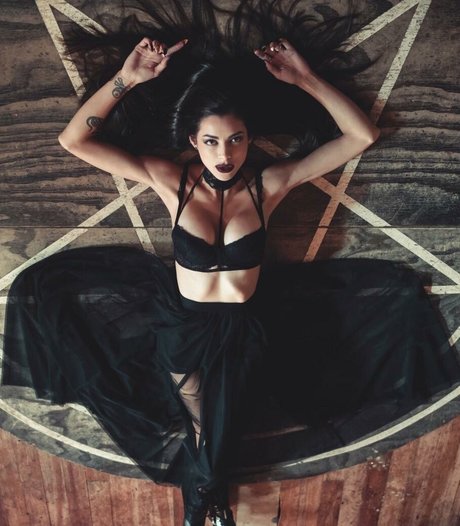 LeeAnna Vamp sex pornstar galleries