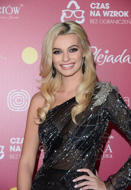 Karolina Bielawska pretty model picture