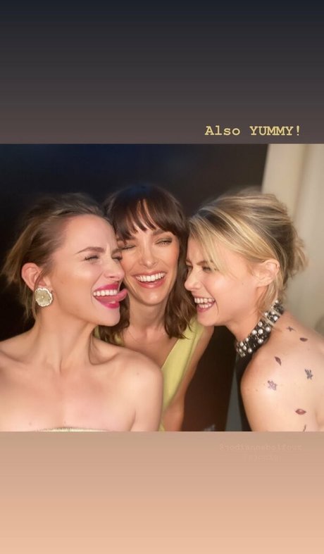 female popular onlyfans hot naked gallery