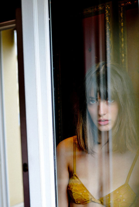 Louise Follain pornstar hot picture