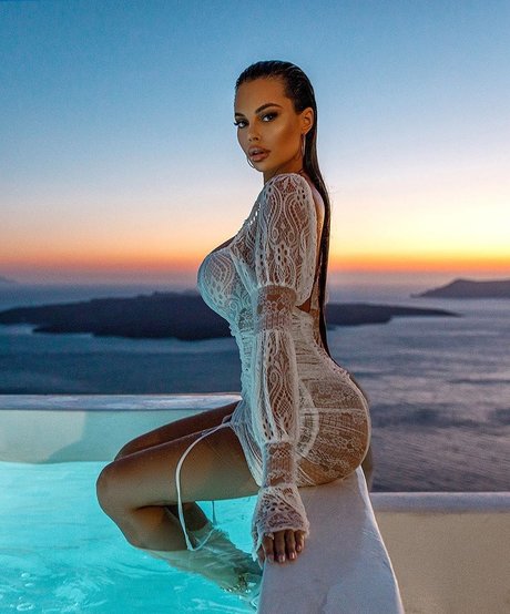 female influencer onlyfans free porn galleries