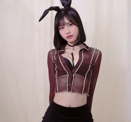 asian influencer onlyfans hot sexy pics