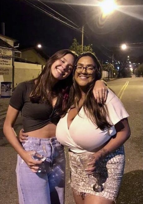 Sofia Mendonca pornographic model img