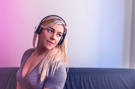 Myraxxxx pornstar erotic pictures