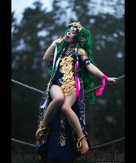 Aara Lee pretty pornstar pics