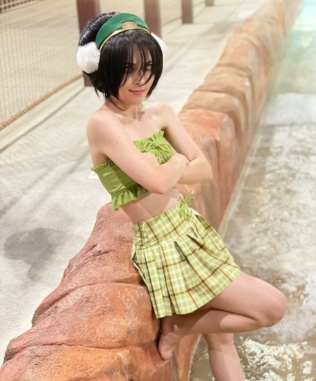 Aara Lee nude model picture