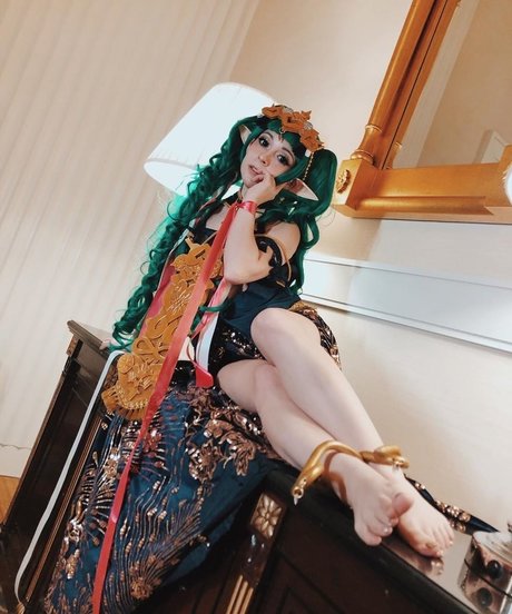 Aara Lee naked star photo