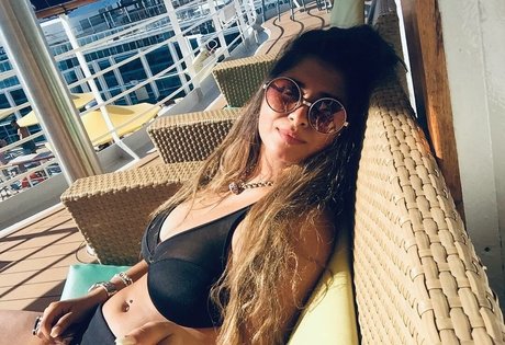 Meredithblake model pornographic img