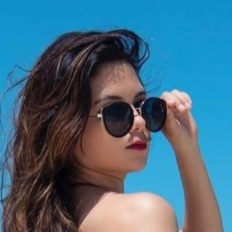 Kipi Bright beautiful model pics