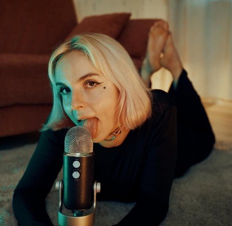 Kitty Cat Helza hot star photos