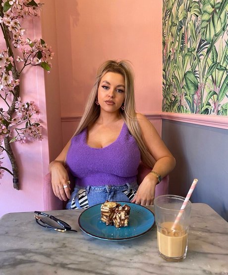 Amber R Brightman Profile