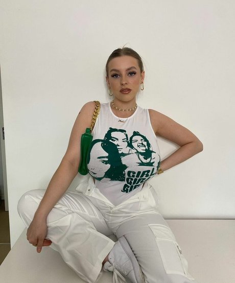 Amber R Brightman hd star pics