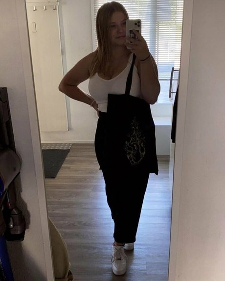 Aline Zwahlen Images