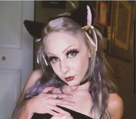 melyndamoon top pornstar img