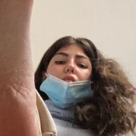 Queen Shiraz perfect model images