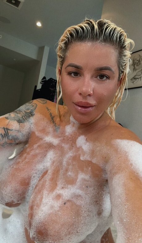 Raluval pornstar exclusive picture