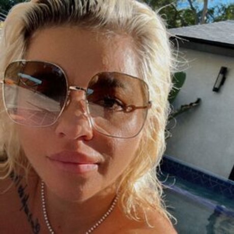 Raluval model sexy photos