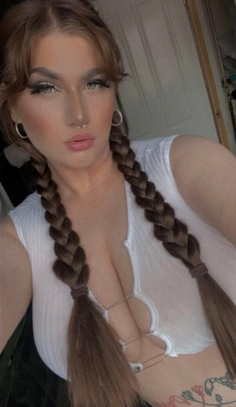 Sophie C nudes model pics