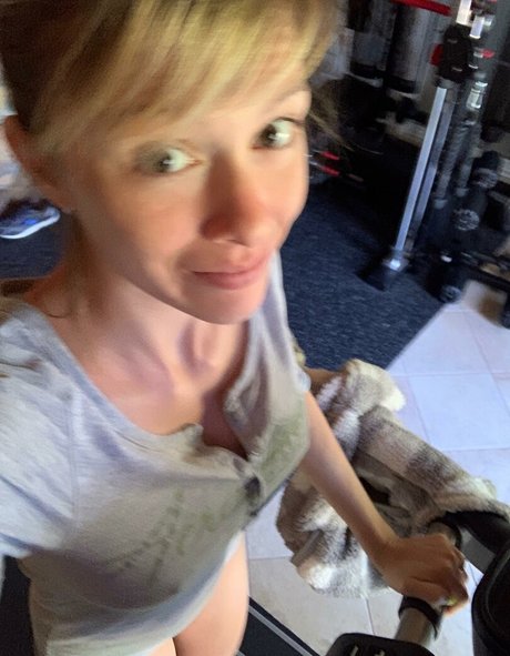 skinny asian onlyfans exclusive gallery