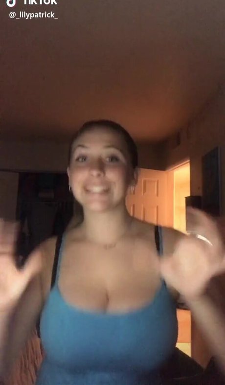 pretty pussy onlyfans top pic