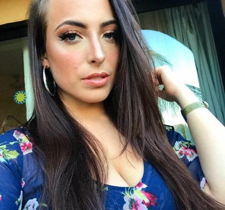 Sydney Martichuski free actress pic