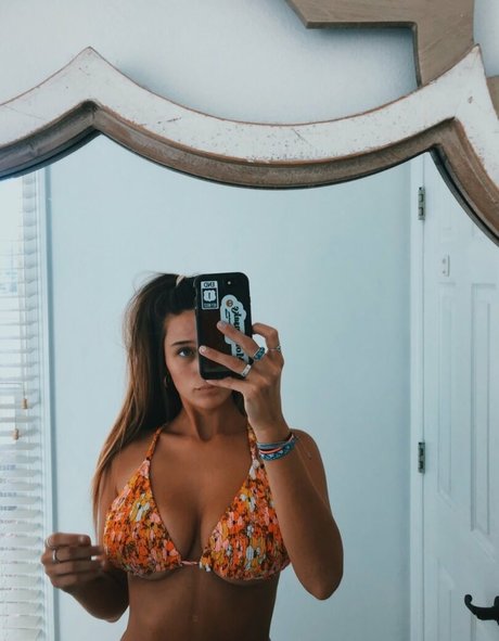 Maddie Hope erotic model image