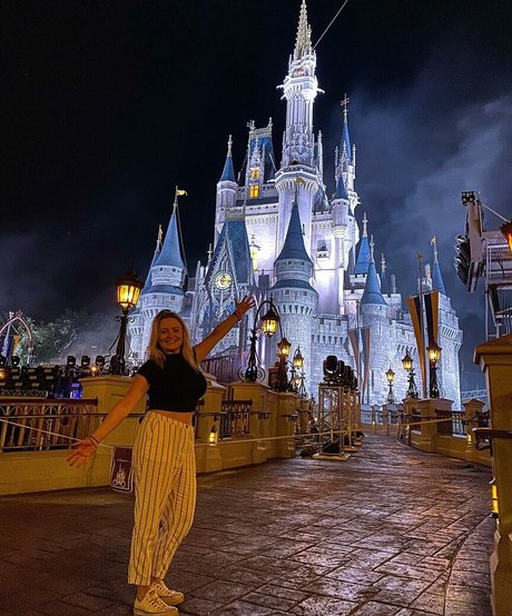 cute babe onlyfans exclusive picture