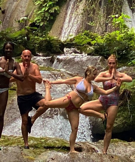 horny girls onlyfans exclusive photos