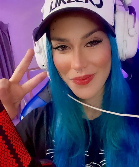 Deia Cassali nude model photos