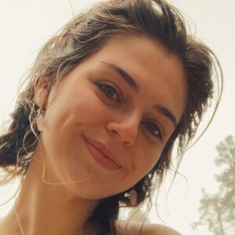 iKarli model sex photo