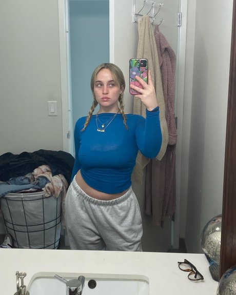 hottest young onlyfans pornos pictures