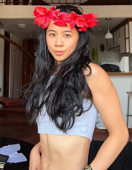 Leah Lewis pornstar art pictures