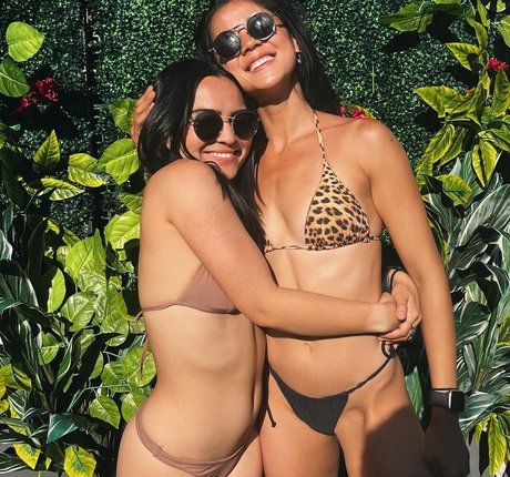 Leah Lewis exclusive pornstar pics