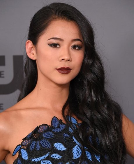 Leah Lewis star erotic picture