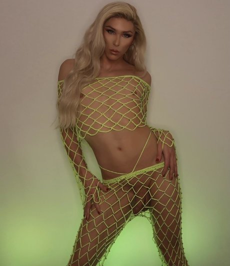 Naomib93 xxx model images