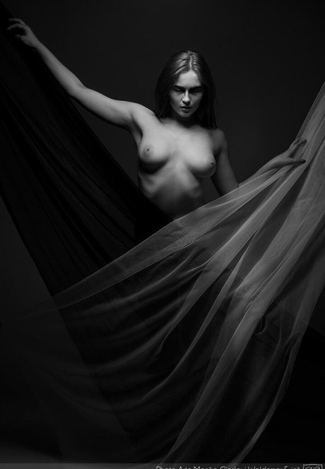 Weronika Duraj model xxx picture