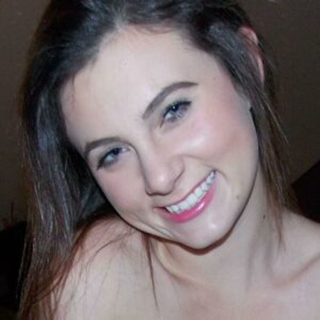 Tsissyy model perfect img