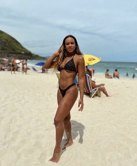 Rebeca Andrade erotic star photo