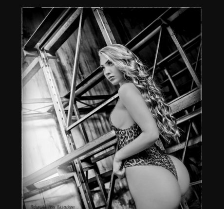 yarinchen0402 model hot images